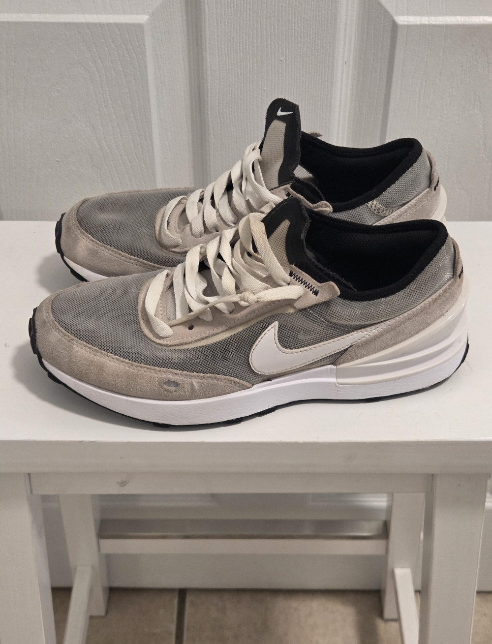 Nike Kids Waffle One Summit White Size 7Y